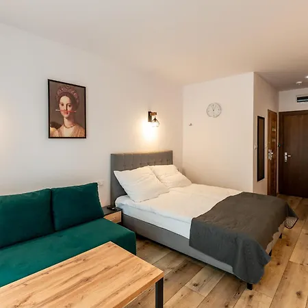 Nad Ujsciem Pokoje I Apartamenty Leba Exterior foto