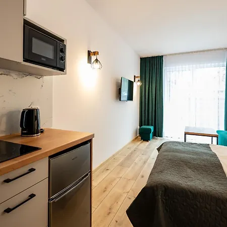 Nad Ujsciem Pokoje I Apartamenty Leba Exterior foto